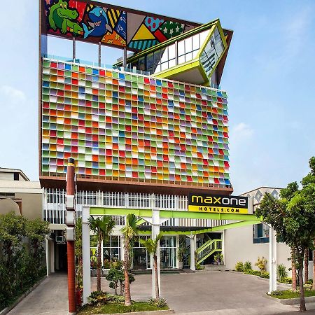 Maxonehotels.Com At Tidar Surabaja Zewnętrze zdjęcie