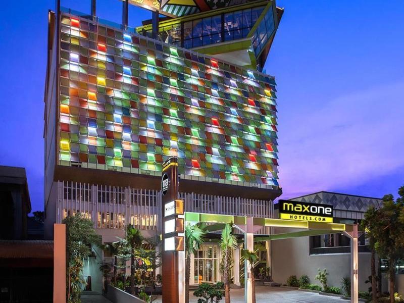 Maxonehotels.Com At Tidar Surabaja Zewnętrze zdjęcie